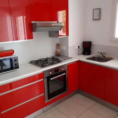 Hendaye- T2 3*-wifi-350m Plage-terrasse-garage *